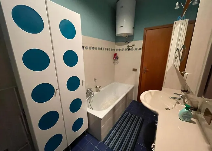 Vista Lago: Lakeside Garden Retreat With Borromean Islands View Apartment Stresa