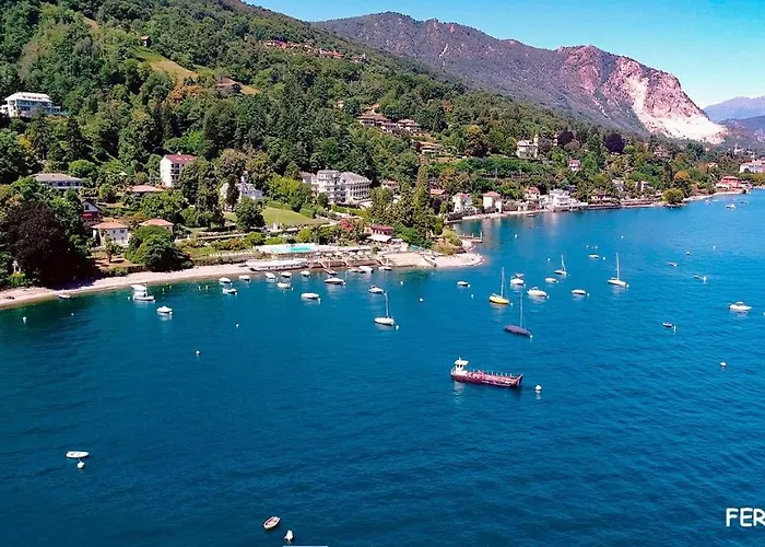 Apartment Vista Lago: Lakeside Garden Retreat With Borromean Islands View *