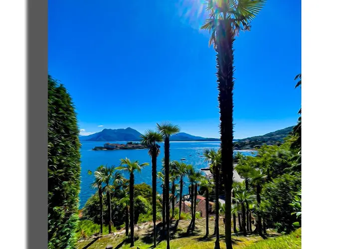 Vista Lago: Lakeside Garden Retreat With Borromean Islands View Stresa