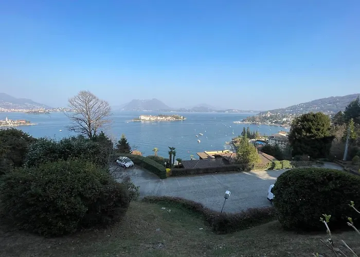 Vista Lago, Giardino A Vista Isole Borromee E Golfo Borromeo - Stresaflat Стреза